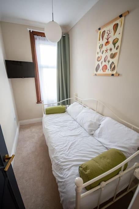 4-Bed Botanical Retreat Βίλα Πλίμουθ Εξωτερικό φωτογραφία